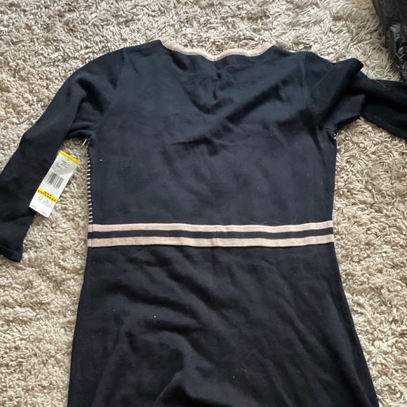 Women’s dress - Picture 3 of 4